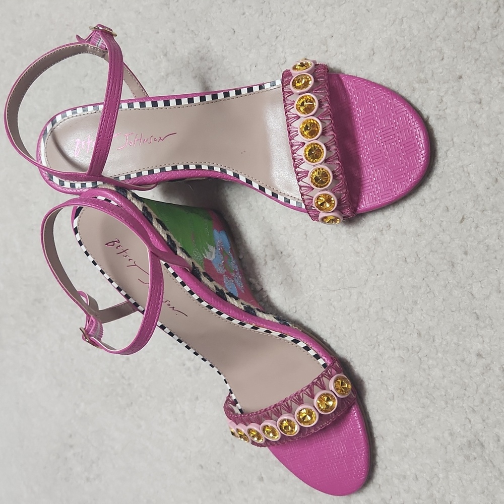 Betsy Johnson Kodi Wedge